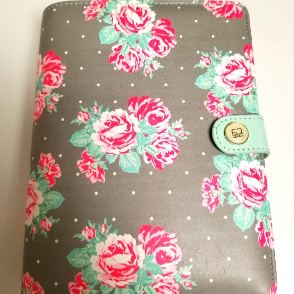 Cute notebook personal organizer with rings and dividers plus 8 ballpoint pens